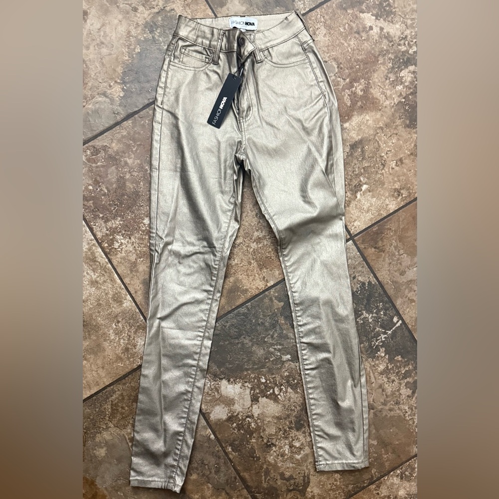 Fashion Nova gold Skinny pants.